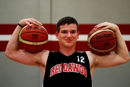 Matthew on the Nebraska Red Dawgs team